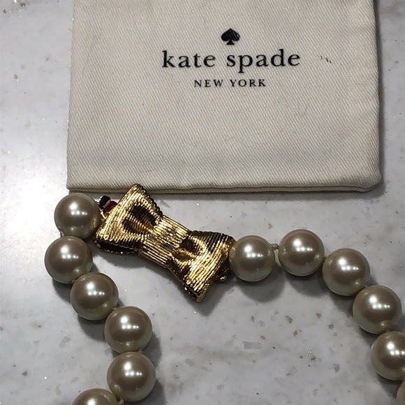 Kate Spade All Wrapped Up in Pearl's Necklace - Picture 7 of 7